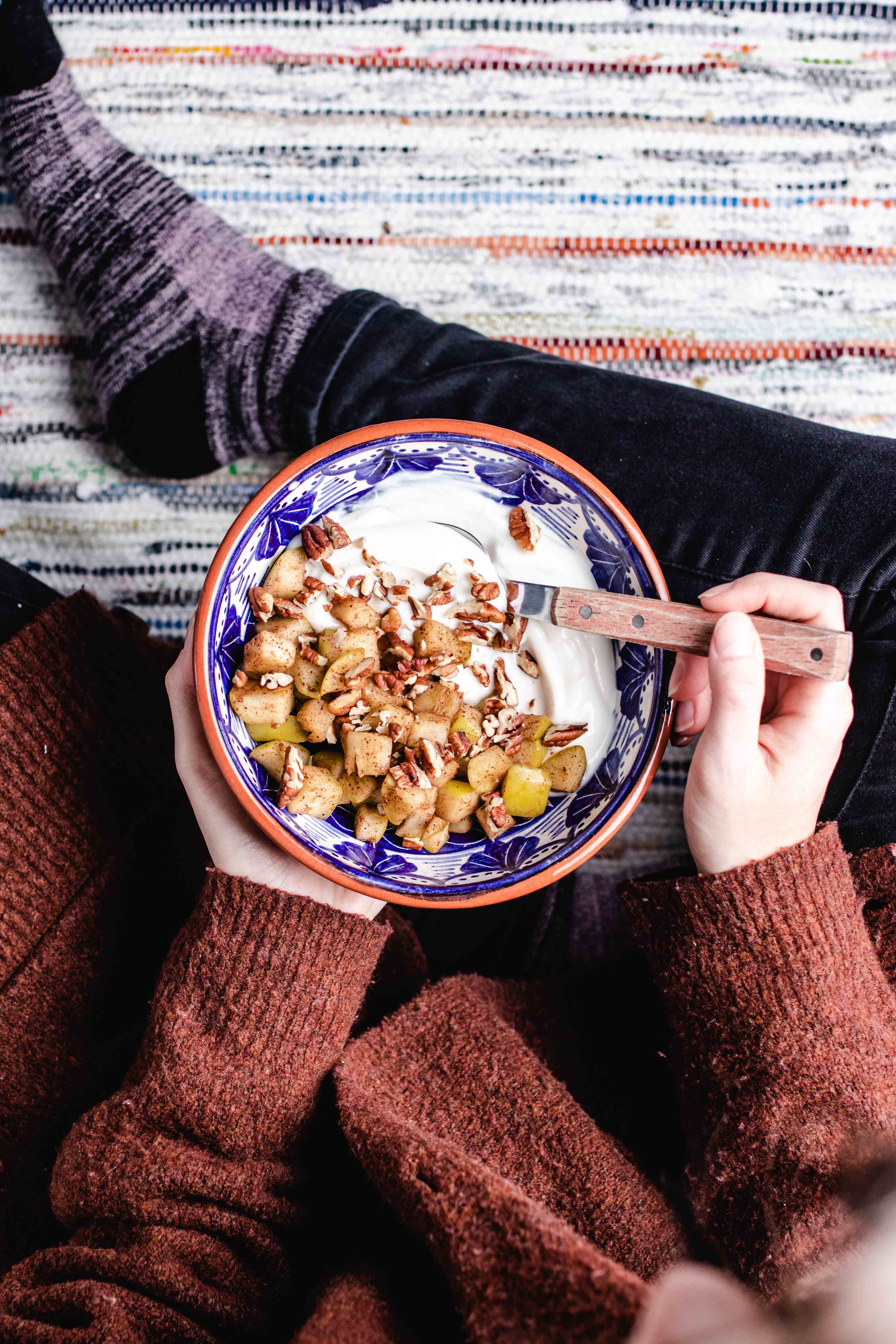 apple cinnamon yogurt bowl