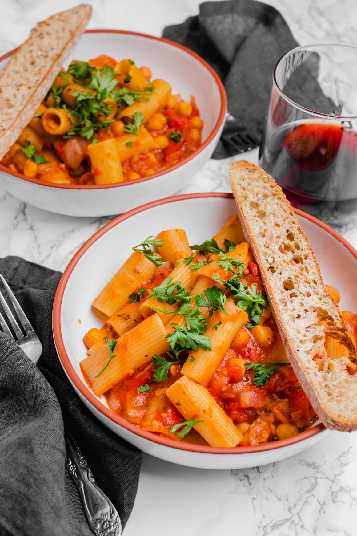 creamy one pot chickpea tomato pasta